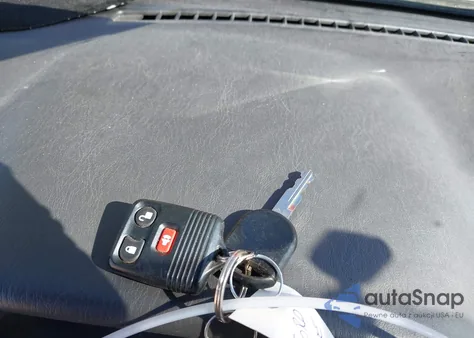 2006 Ford Escape Xlt/Xlt Sport from USA, damaged, VIN 1FMYU03166KA41155